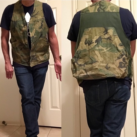 Other - VINTAGE CAMOUFLAGE ZIP VEST LARGE. HUNTER GORE CORE COLLEGE